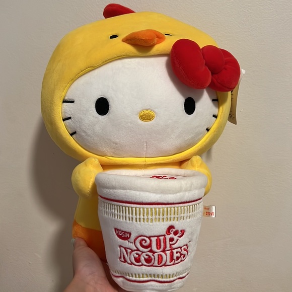 Sanrio Other - HELLO KITTY RAMEN PLUSH